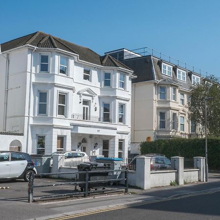 Bournemouth Beachfront Retreat 3 Bedroom 3 Bathroom Seaside B&B With Free Parking Kültér fotó