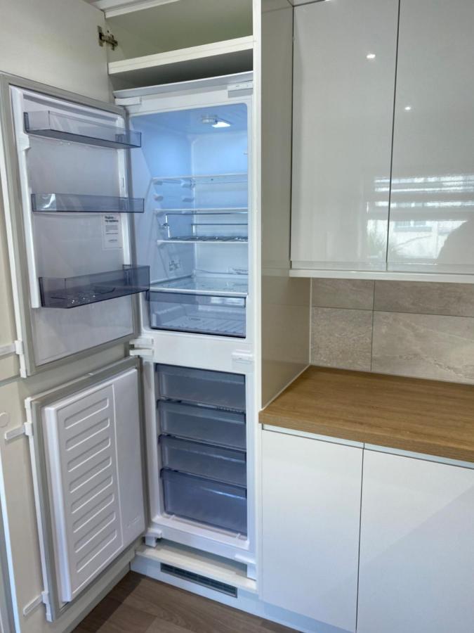 Bournemouth Beachfront Retreat 3 Bedroom 3 Bathroom Seaside B&B With Free Parking Kültér fotó