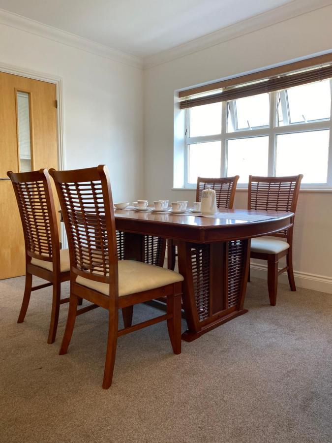 Bournemouth Beachfront Retreat 3 Bedroom 3 Bathroom Seaside B&B With Free Parking Kültér fotó