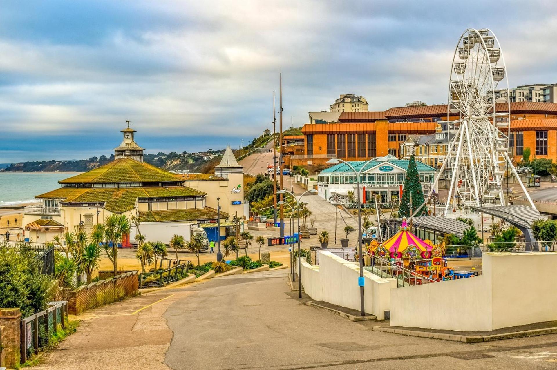 Bournemouth Beachfront Retreat 3 Bedroom 3 Bathroom Seaside B&B With Free Parking Kültér fotó