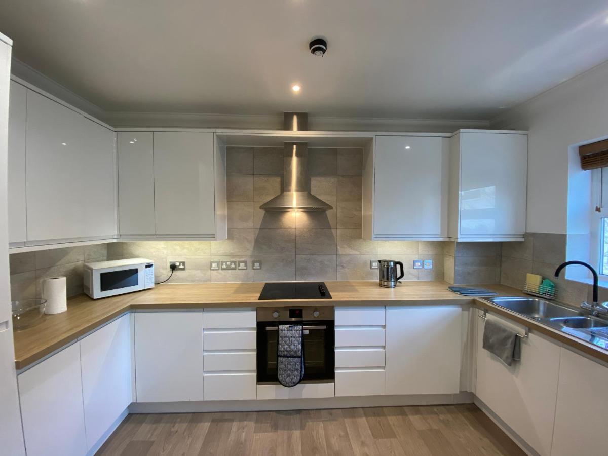 Bournemouth Beachfront Retreat 3 Bedroom 3 Bathroom Seaside B&B With Free Parking Kültér fotó