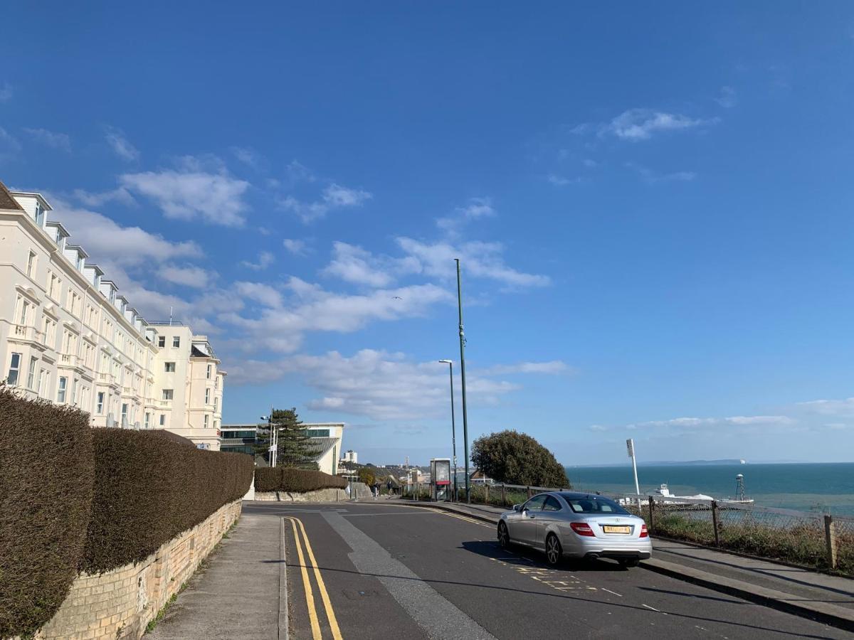 Bournemouth Beachfront Retreat 3 Bedroom 3 Bathroom Seaside B&B With Free Parking Kültér fotó