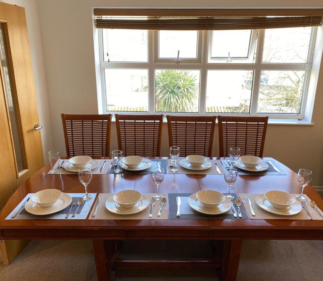 Bournemouth Beachfront Retreat 3 Bedroom 3 Bathroom Seaside B&B With Free Parking Kültér fotó