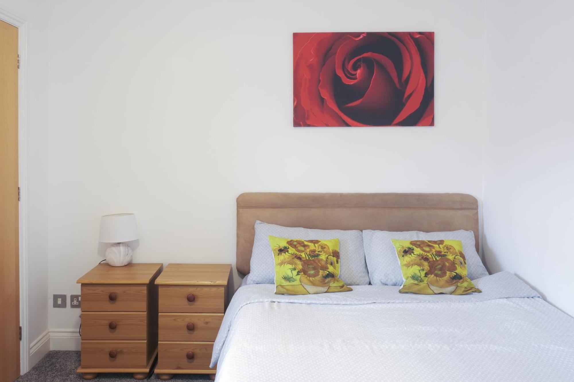 Bournemouth Beachfront Retreat 3 Bedroom 3 Bathroom Seaside B&B With Free Parking Kültér fotó